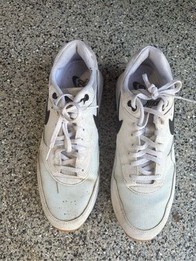 Nike White Men's Spikeless Golf Shoes